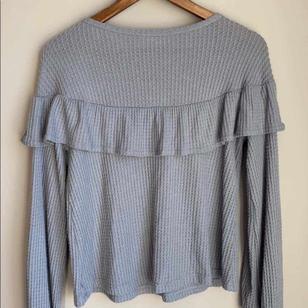 Everly Waffle Knit Ruffle Front Top Gray S - Picture 7 of 7